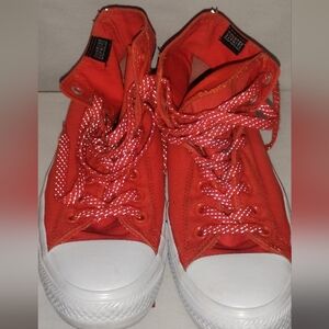 Converse All Star - Hi Top 153794F - shoe Size: 8 - Signal Red/White -